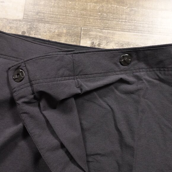 Columbia Omni-Shield Skirt Women’s Size 16 Black Outdoor Travel - Picture 6 of 12